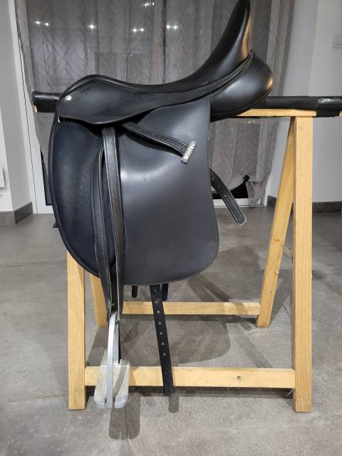 Sella da dressage Wintec  17" - 2018