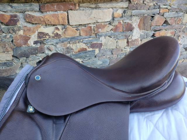 Sella da dressage Stubben  17" - 2022