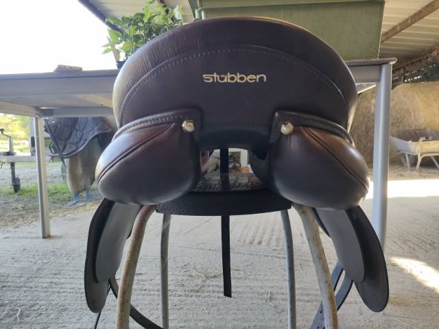 Sella da dressage Stubben  17" - 2022