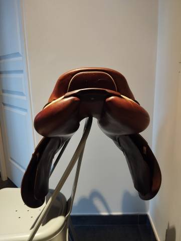 Sella da salto ostacoli CWD  17.5" - 2019