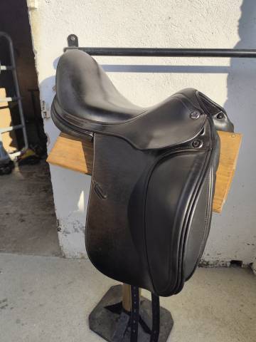 Sella da dressage Prestige Italia  17" - 2014