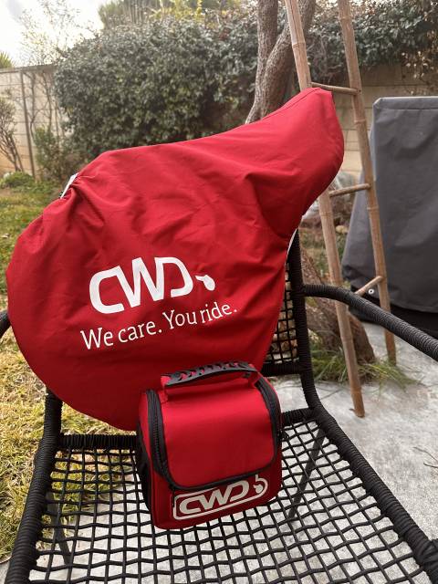 Sella da salto ostacoli CWD  17.5" - 2022