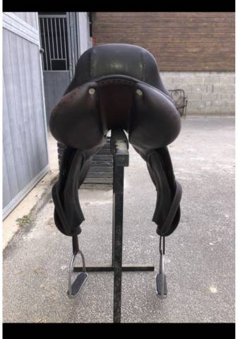 Sella da salto ostacoli CWD SE06 17.5" - 2010