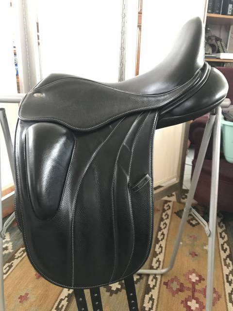 Sella da dressage Fairfax  16.5" - 2021