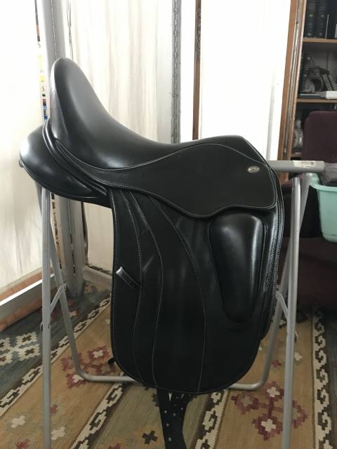 Sella da dressage Fairfax  16.5" - 2021