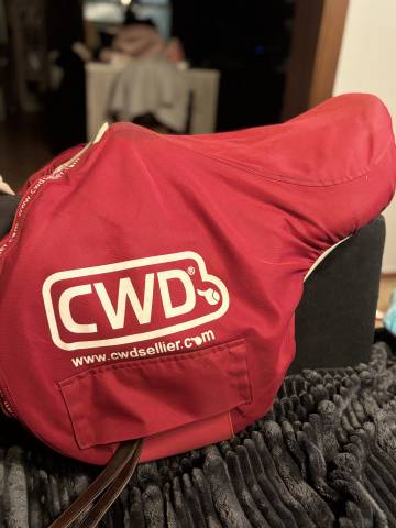 Sella da salto ostacoli CWD  17.5" - 2021