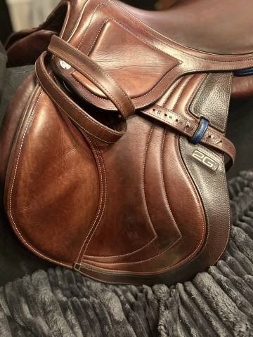 Sella da salto ostacoli CWD  17.5" - 2021