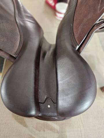 Sella da salto ostacoli CWD  17.5" - 2023