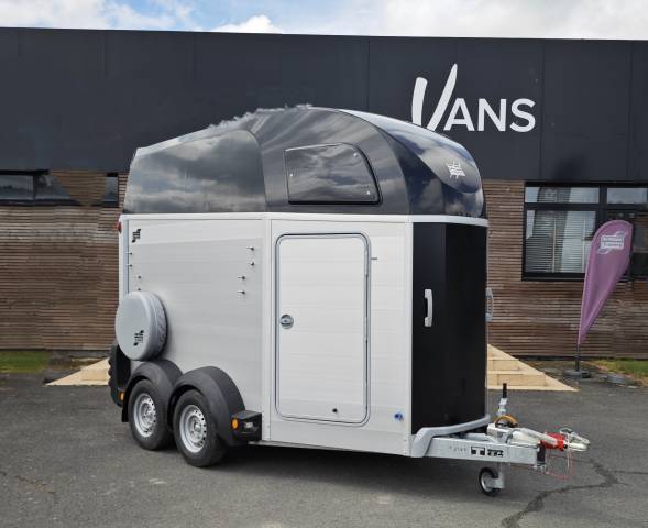 Trailer Ifor Williams Hbe 506 2 Cavalli 2025 Nuovo