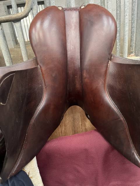 Sella da salto ostacoli Antarès  17" - 2003