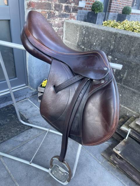 Sella da salto ostacoli Equipe  17" - 2013