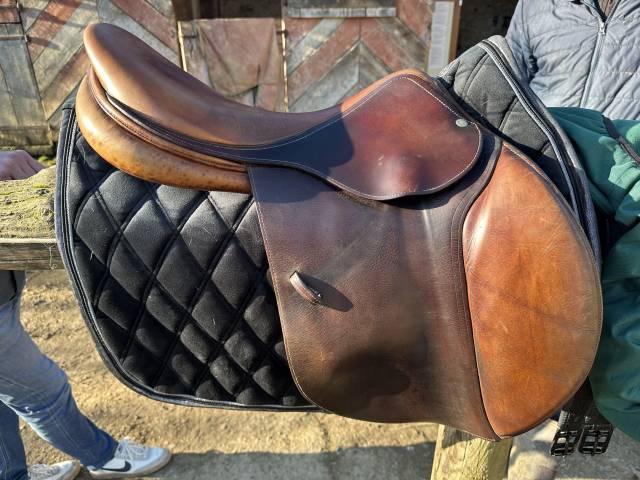 Sella da salto ostacoli Devoucoux  18" - 1999