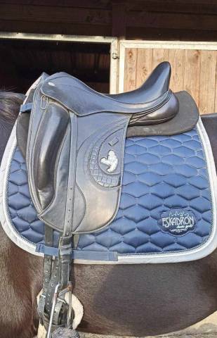 Sella da dressage Fairfax  17" - 2022