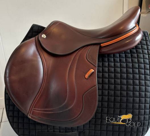 Sella da salto ostacoli CWD  17" - 2019