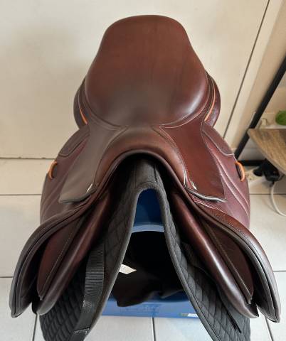 Sella da salto ostacoli CWD  17" - 2019