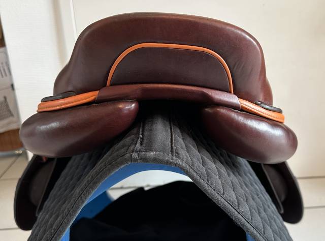 Sella da salto ostacoli CWD  17" - 2019