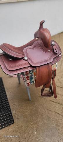 Sella western   17" - 2024