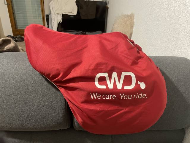 Sella da salto ostacoli CWD  17.5" - 2021