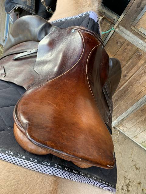 Sella da dressage Stubben  17.5" - 2015