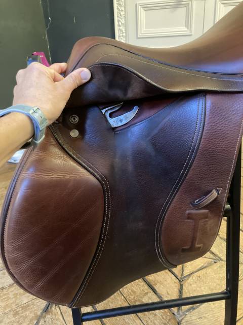 Sella mista Ikonic  17.5" - 2018