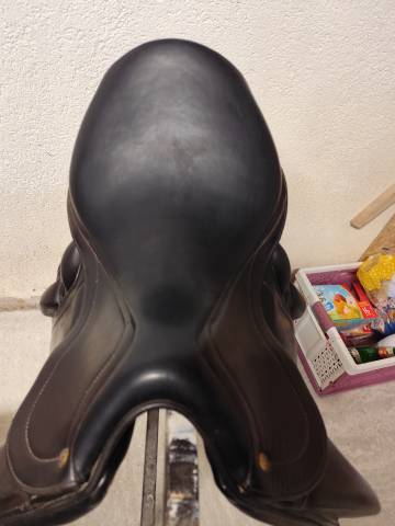 Sella da dressage Fleur de Lys Pompadour  17" - 2010
