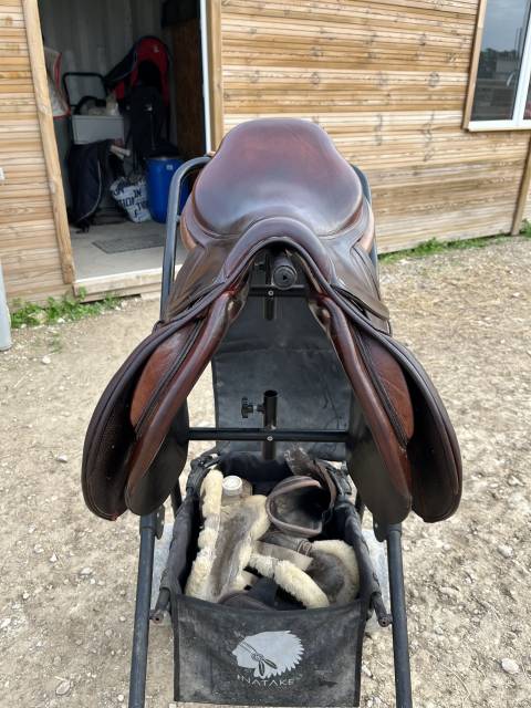 Sella da salto ostacoli CWD  17" - 2012