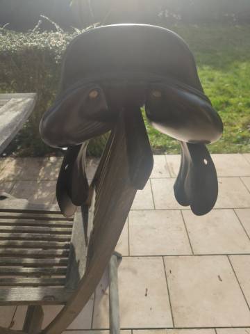 Sella da salto ostacoli  LJ 17.5" - 2009