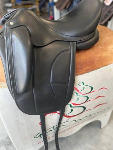 Sella da dressage Arion  18" - 2021