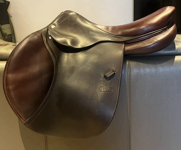 Sella da salto ostacoli CWD  18" - 2014