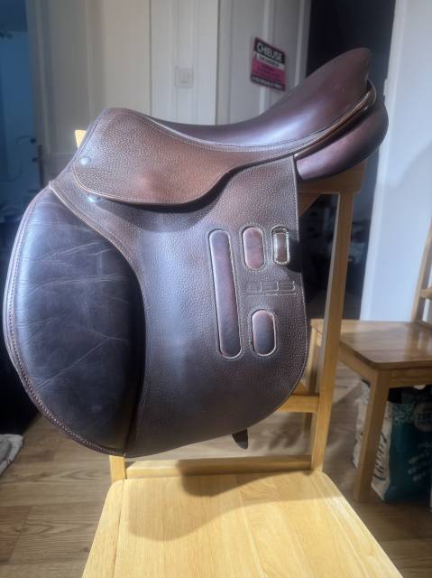 Sella da salto ostacoli GBS  17" - 2023