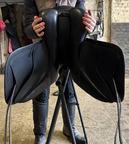 Sella da dressage  Éric Thomas  17" - 2024