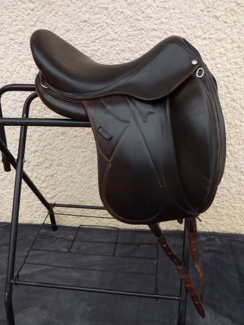 Sella da dressage Devoucoux Makila 17.5" - 2015