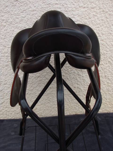 Sella da dressage Devoucoux Makila 17.5" - 2015