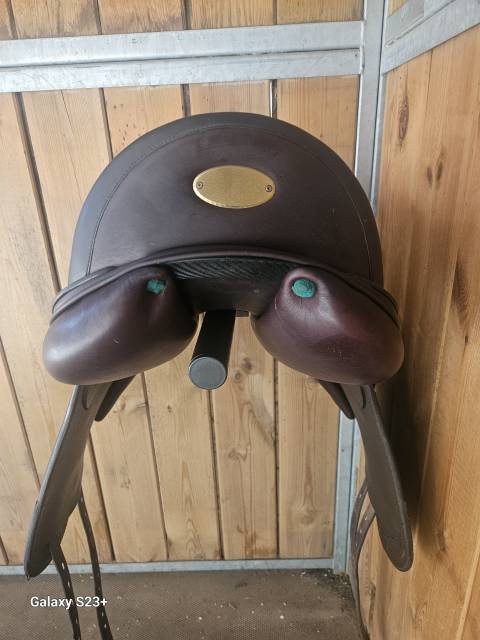 Sella da dressage Equipe  17" - 2024