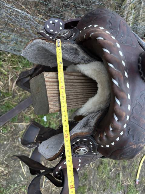 Sella western   17" - 2010