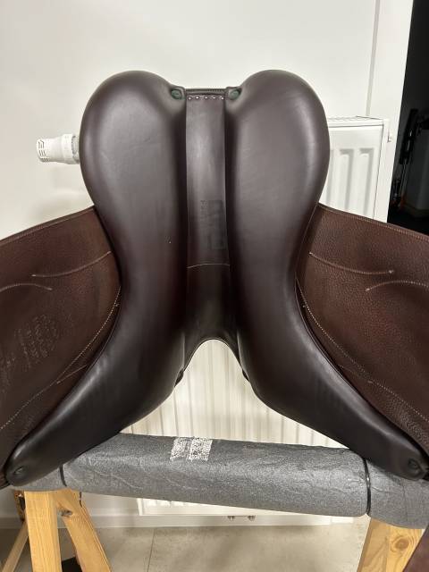 Sella da dressage Devoucoux  18" - 2017