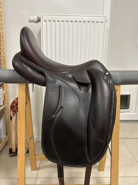 Sella da dressage Devoucoux  18" - 2017
