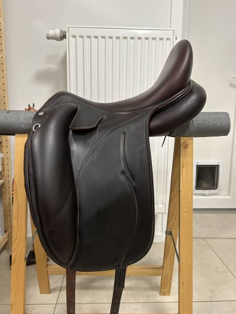 Sella da dressage Devoucoux  18" - 2017