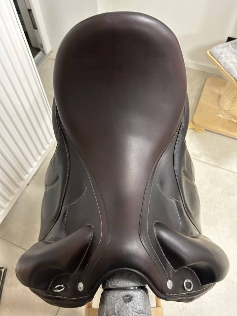 Sella da dressage Devoucoux  18" - 2017
