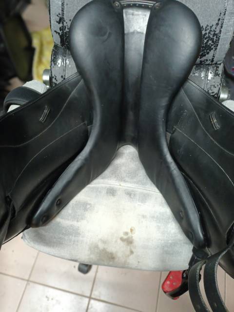 Sella da dressage Forestier  17.5" - 2009