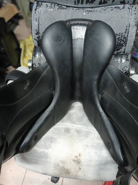 Sella da dressage Forestier  17.5" - 2009