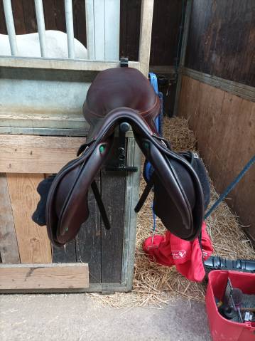 Sella Équipe expression special 17