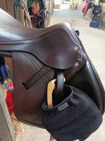 Sella Équipe expression special 17