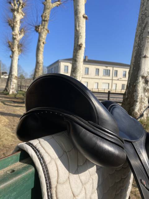 Sella da dressage Equipe  17.5" - 2023