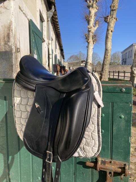 Sella da dressage Equipe  17.5" - 2023