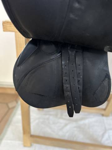 Sella da salto ostacoli Antarès  17" - 2009