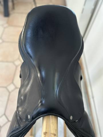 Sella da salto ostacoli Antarès  17" - 2009