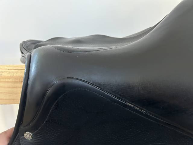 Sella da salto ostacoli Antarès  17" - 2009