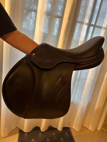 Sella da salto ostacoli Antar&egrave;s  17.5" - 2022