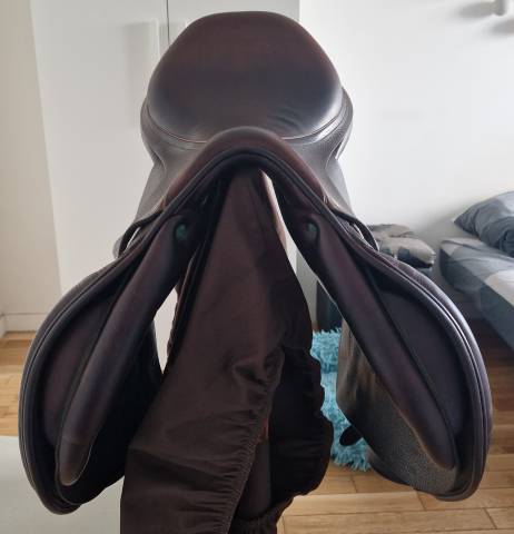 Sella da salto ostacoli Equipe  17" - 2011